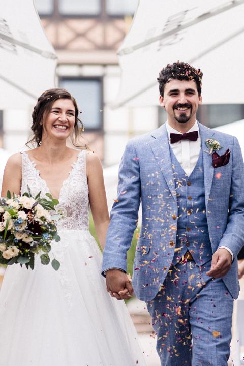 Hochzeitspaar in der OaseWeil – heiraten im Baumhaushotel bei Weil der Stadt