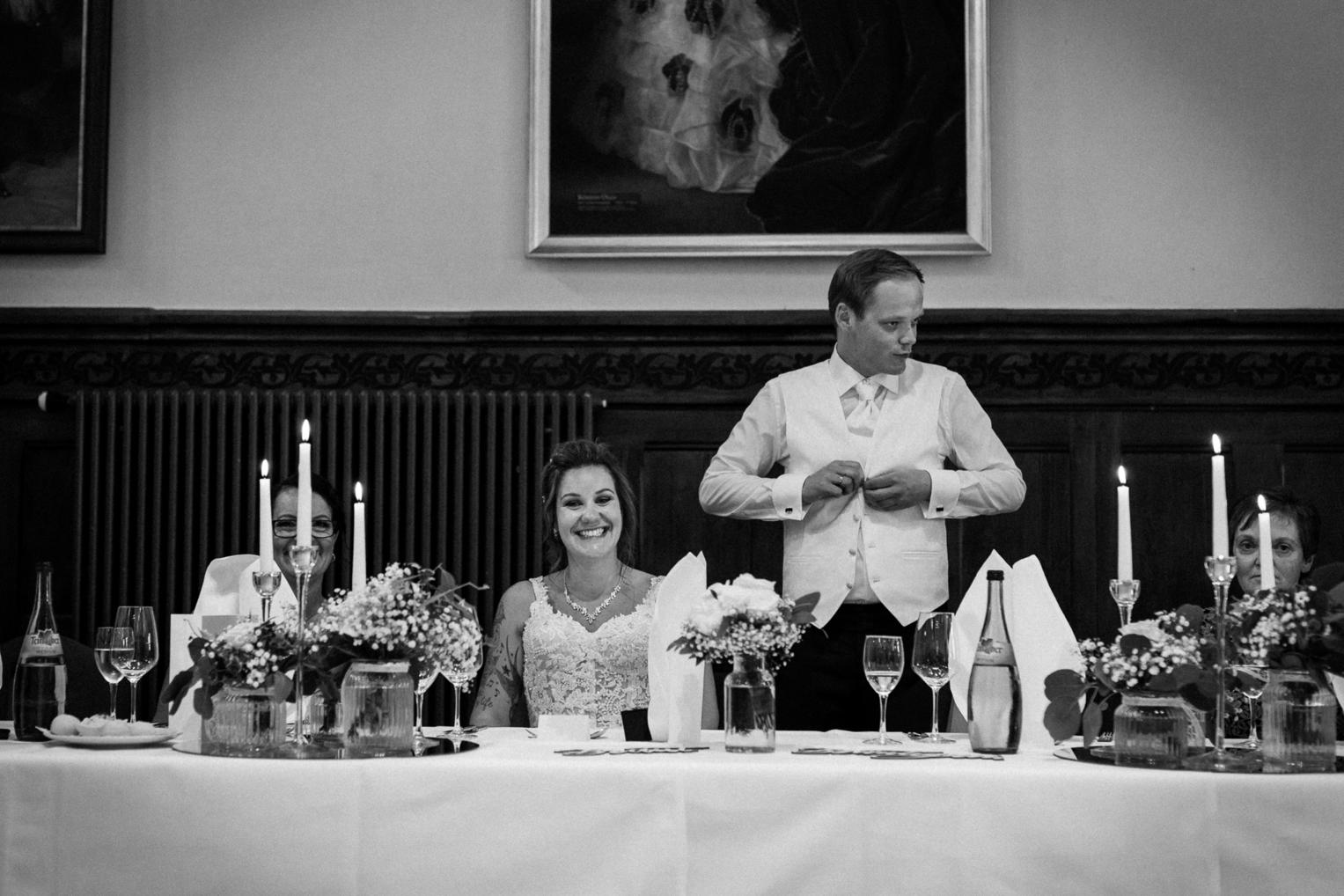 Gäste beim festlichen Dinner im Württemberg Palais auf dem Albgut Münsingen